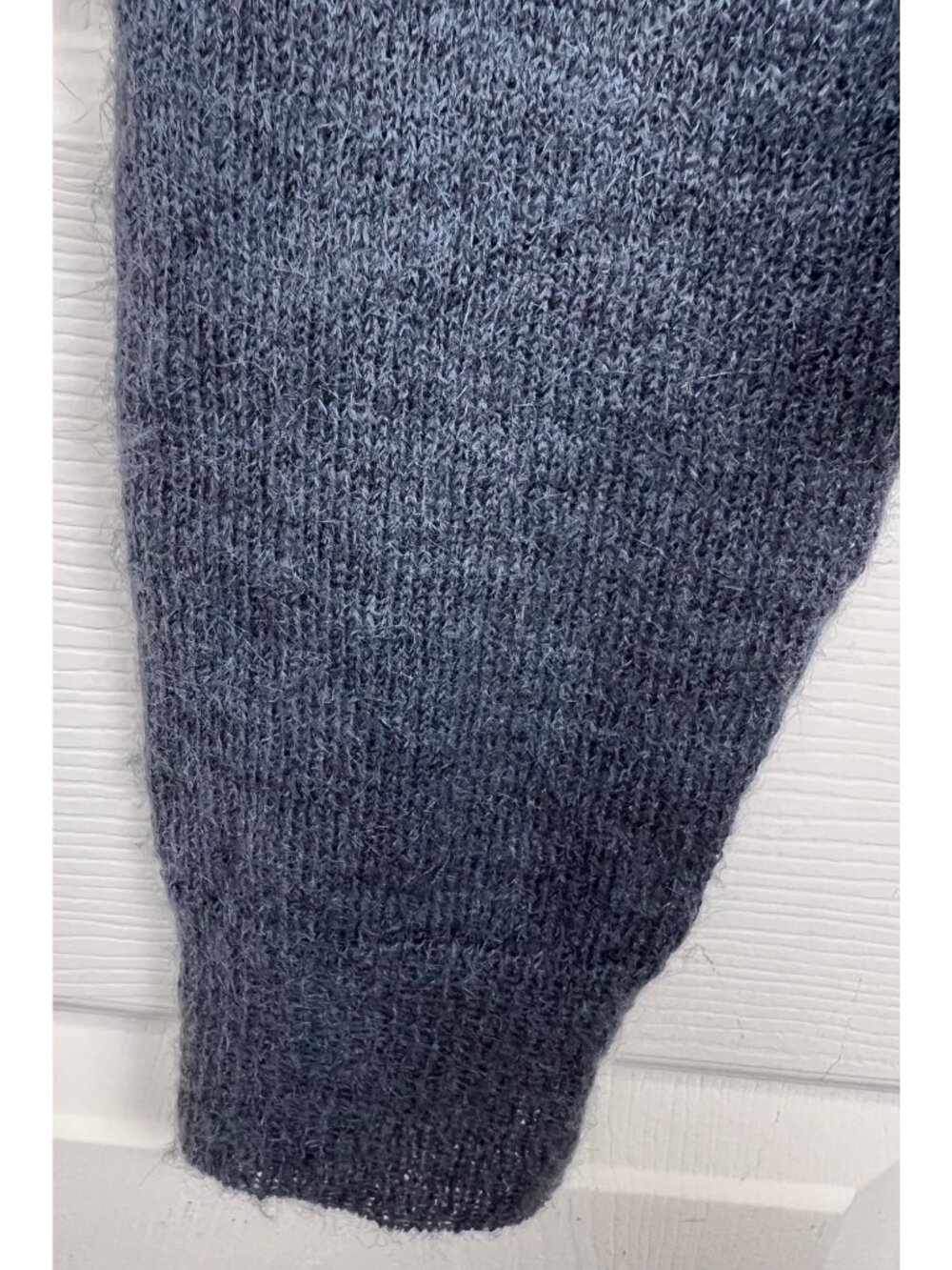 Zara Cropped Sweater - Picture 3 of 11